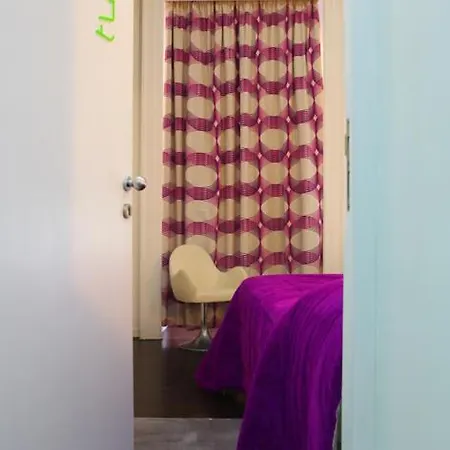 فندق مبيت وإفطار The Fresh Glamour نابولي